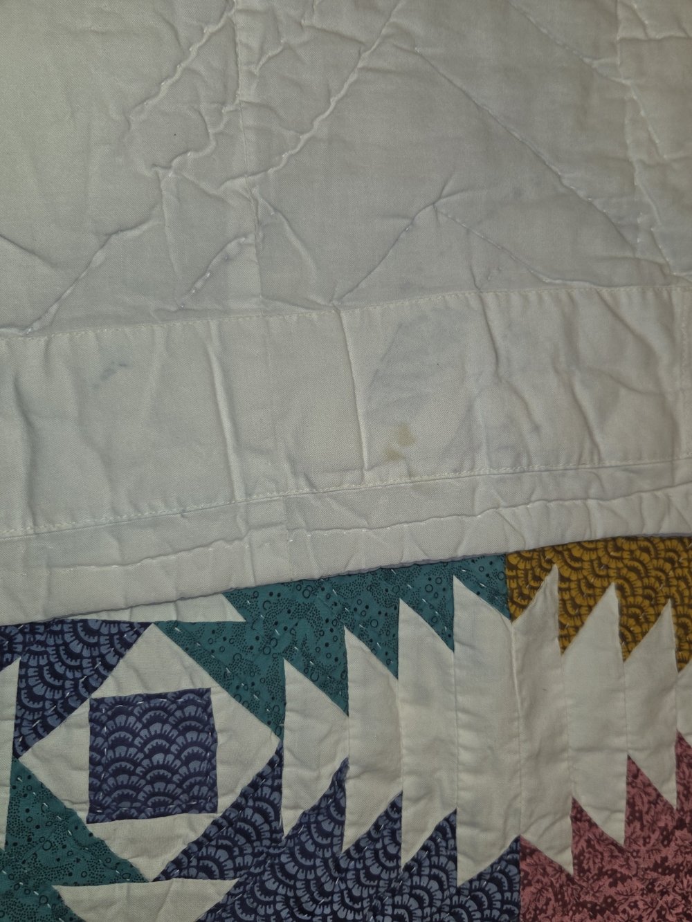 Handmade Multicolor Pineapple Patchwork Quilt - White, Pink, Teal, Mustard - Picture 4 of 10